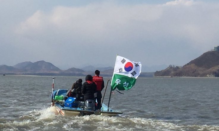 김포시, 배 10척 띄워 한강하구 중립수역 답사