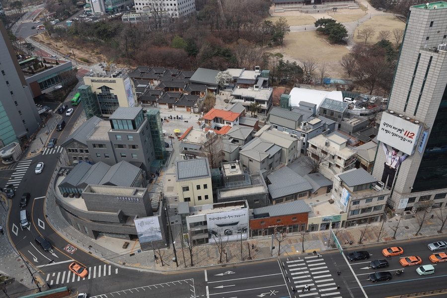 서울 종로구 돈의문박물관마을이 이달부터 본격적인 운영에 들어간다. 서울시는 ‘근현대 100년의 역사·문화가 살아 숨 쉬는 기억 보관소’를 주제로 전시관과 체험공간을 조성했다. 서울시 제공.