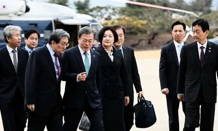 ‘주말 숙고’ 끝낸 문 대통령, 어떤 대북 메시지 내놓을까