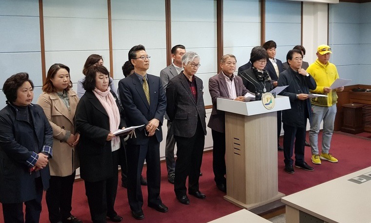 대형산불 벌써 잊었나…춘천불꽃대회 추진 논란