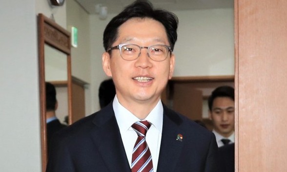 78일만에 출근 김경수 지사…“살은 빠졌지만 체력은 많이 다졌다”