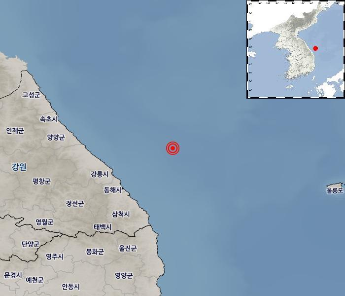 지진 규모 4.3, 발생 깊이 32 km, 위치 : 강원 동해시 북동쪽 54km 해역 ( 위도:37.88 N, 경도:129.54 E )  기상청