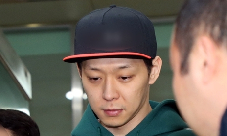 경찰, 박유천 사전구속영장 신청…황하나와 '마약투약' 혐의