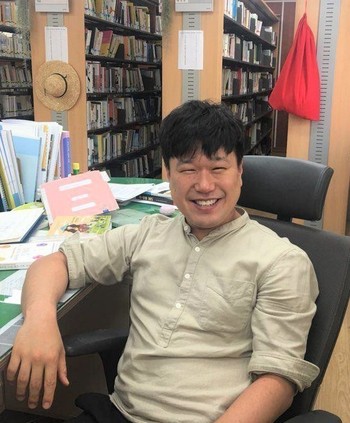 황왕용 광양백운고등학교 사서교사, <학교도서관 활용 수업: 중·고등> 공저자