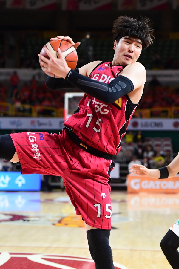 창원 엘지의 김종규. KBL 제공