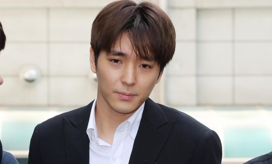 ‘집단 성폭행 가담 혐의’ 최종훈 기소 의견 검찰 송치