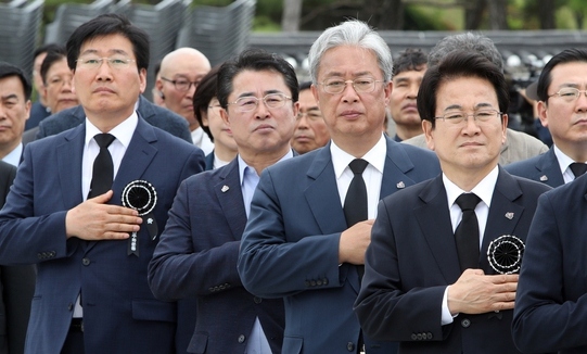 여야 4당, 5·18 전야제 ‘광주행’…한국당만 대전 장외투쟁