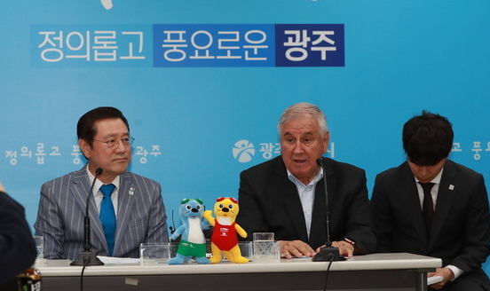 광주수영대회 조직위 “북한 참가 간절히 바란다”