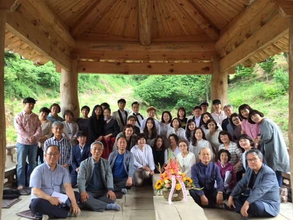 지난 5월19일 경북 청도군 매전면 덕산리 청도수목원 안에서 ‘에밀타케식물연구소’ 창립총회가 열렸다. 사진 성익환씨 제공