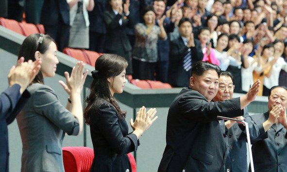 ‘숙청’ 김영철 이어 ‘근신’ 김여정도…조선일보, 또 ‘헛발질’