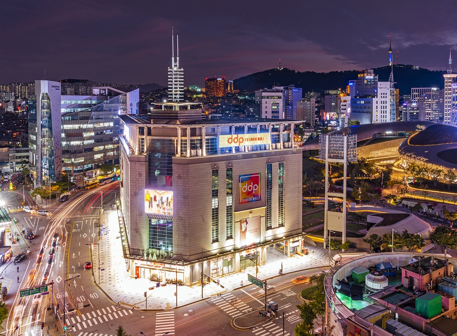 서울시 동대문구에 위치한 동대문디자인플라자(DDP) 패션몰이다. 서울시 제공.