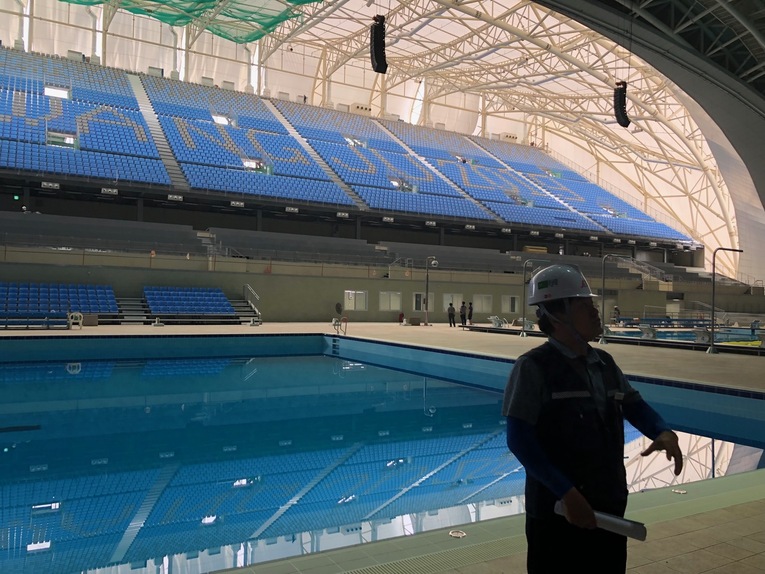 2019 광주세계수영대회 주경기장인 남부대수영장에서 13일 임시로 설치된 6000여 스탠드의 마지막 마감질이 진행되고 있다.