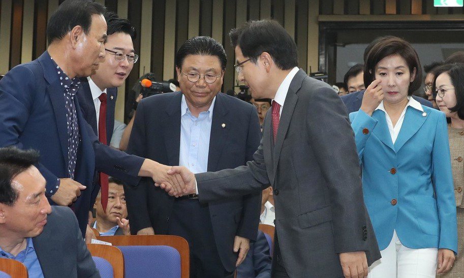 합의문 걷어찼던 한국당이 나흘만에 합의 수용한 이유