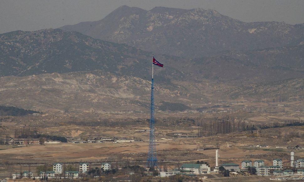 북한 목선에 놀란 가슴, 정체불명 새떼에 ‘철렁’