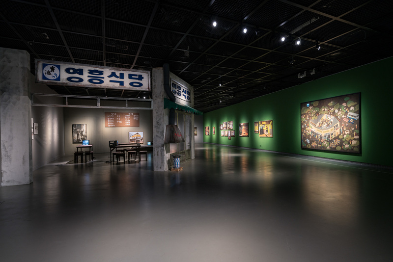 전라도의 맛을 고집했던 광주광역시 동구 궁고 영흥식당 단골이었던 임남진 작가가 2일 개막하는 `맛있는 미술관'전에서 영흥식당 풍경을 재현한 작품을 선보인다.광주시립미술관 제공.