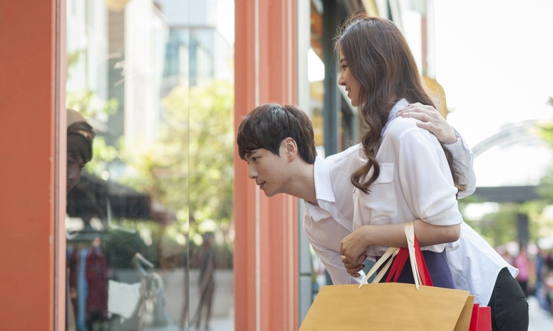 [ESC] 돈 써야 좋아하는 그, 정말 날 좋아하는 걸까요?