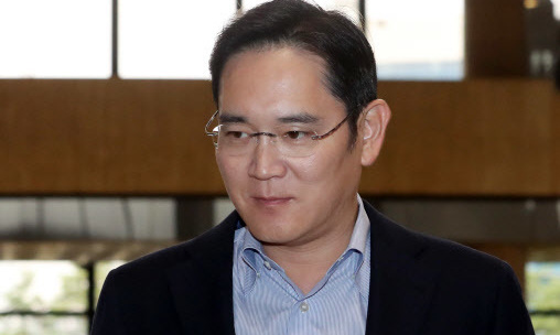 삼성, “소재 물량 확보 사실 아냐”…일 규제 대응 전략 짜기로