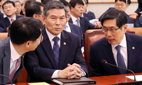 [사설] ‘추경’ 둘러싼 끝없는 정쟁, 부끄럽지도 않나