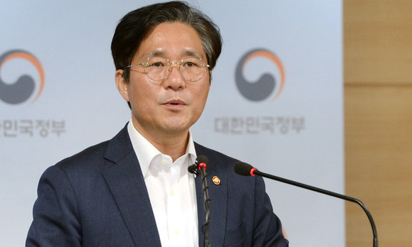 성윤모 산업장관, 세코 일본 산업상에 “대화할 준비 돼있다”