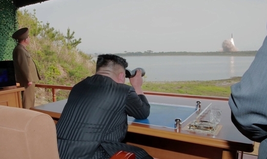미 전문가들 “북 미사일로 대화판 깨지진 않을 것” 