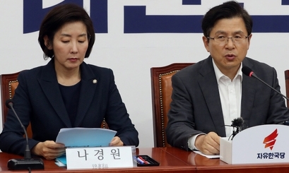 [사설]  도 넘은 ‘안보 막말’, 자유한국당 행태 지나치다