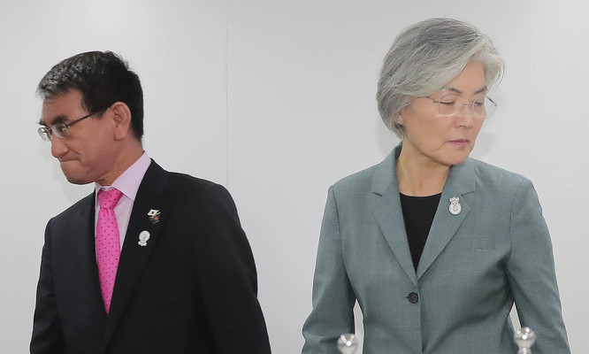[사설] 아베, ‘한-일 관계’ 미래 위한 현명한 결단을 촉구한다