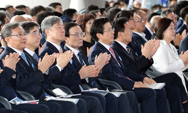 민주당 “일 수출규제 당당히 극복을” 한국당 “정부실책에 경제·안보 위기”