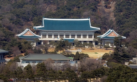 청와대 “북한 성명, 성숙한 남북 대화에 도움 안 돼”