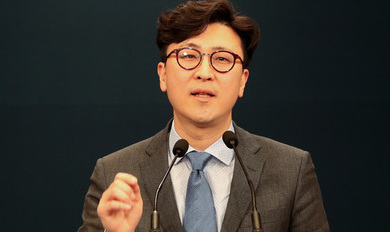 청와대 “한국당, 국회법 지켜 인사청문회 8월 안에 마쳐달라”