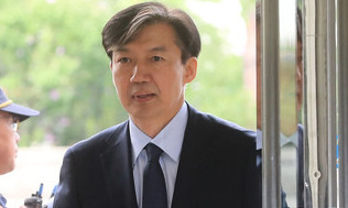 [사설] 조국 후보자 논란, 이젠 청문회서 엄정히 가려야