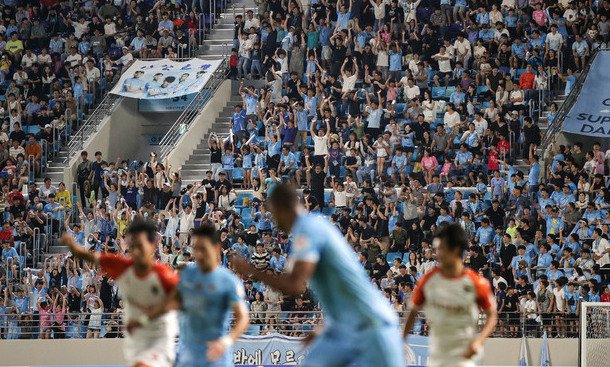 프로축구 공든 탑은 무너지지 않는다