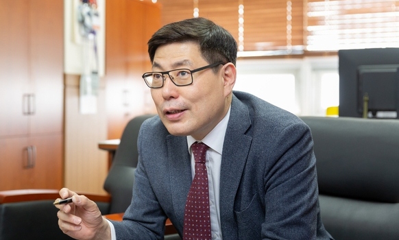 “간단한 면봉 검사로 치매 예측 가능하죠”
