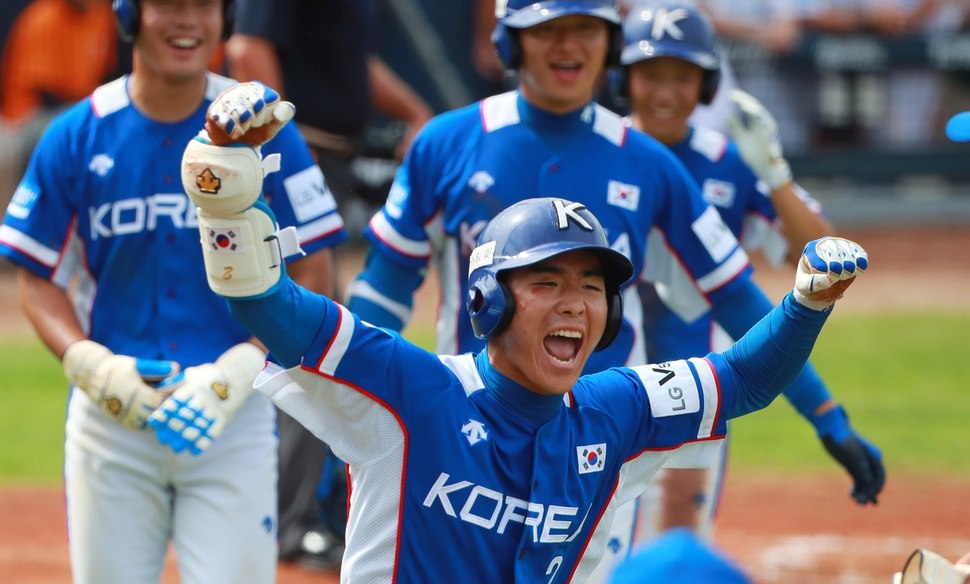 이주형 9회 역전 투런홈런…한국 청소년야구, 호주 꺾고 동메달