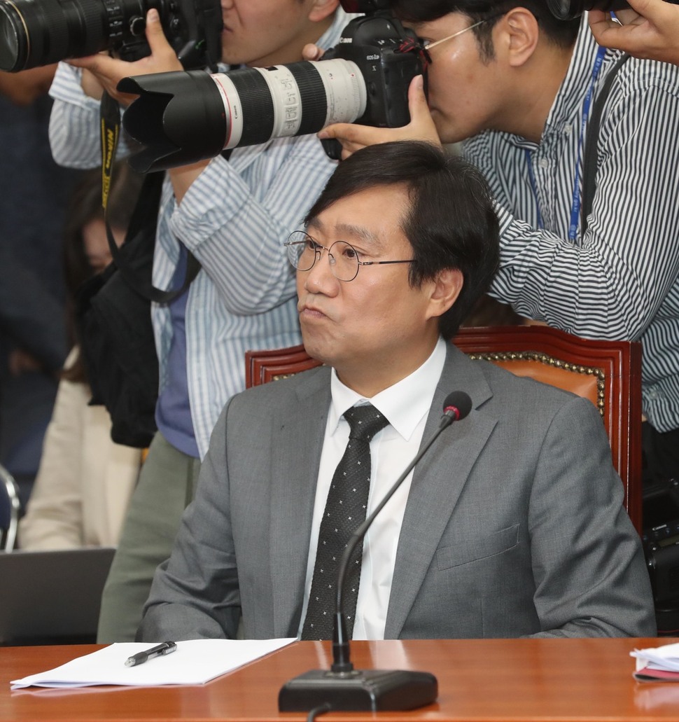 양정철 민주연구원장이 지난 6월 국회에서 열린 최고위원회의에 참석하고 있다.강창광 기자 chang@hani.co.kr