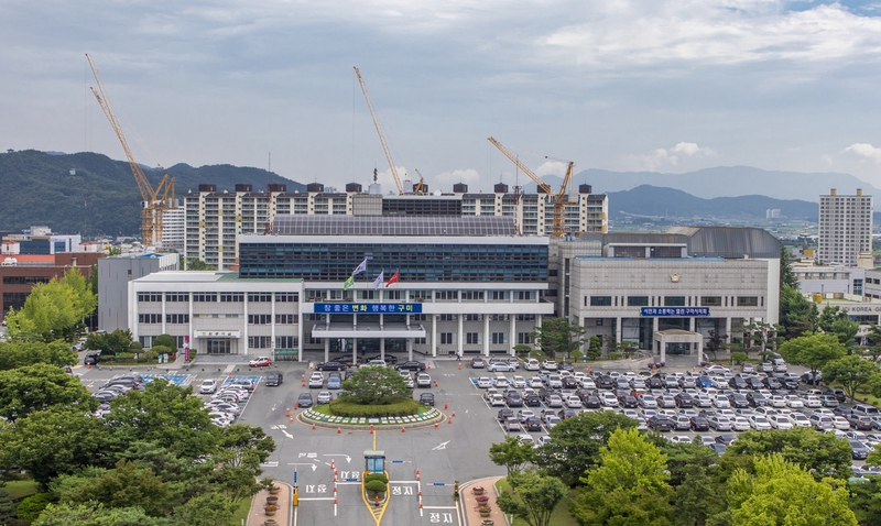 경북 구미시와 구미시의회 청사 전경. 구미시 제공