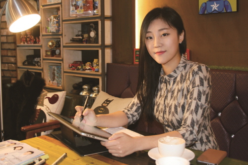 예일디자인고등학교 졸업생 홍비치라(31, 메디컬 일러스트 & 웹툰 작가)