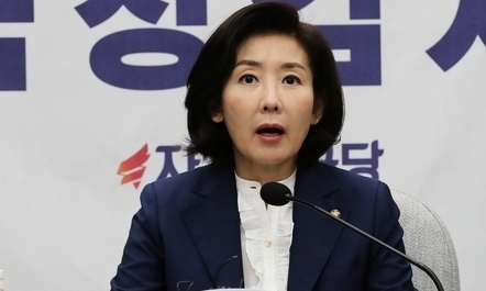 ‘국론 분열 아니다’라는 문 대통령에…나경원 “유체이탈 화법”