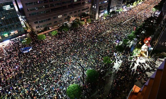 [아침햇발] 촛불의 전진과 ‘앙시앵레짐’ 해체 / 고명섭