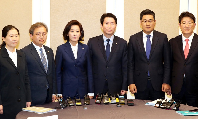 검찰 개혁 논의 첫 발 뗀 국회…4당4색 복잡한 셈법