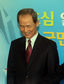 ‘꼿꼿’ 장수 ‘기웃’ 행보…김장수 장관 ‘입길’