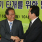 “정부, 국면 전환하려 남북 위기 방관”