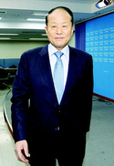 [단독] 검찰, 이상득 ‘뇌물 혐의’ 적용 추석 뒤 소환