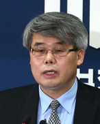 성추행 혐의 이진한 지청장 또 ‘성평등 걸림돌’ 선정