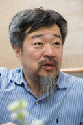 한홍구 교수 “박정희 더 일찍 죽였어야” 왜곡보도 정면 반박