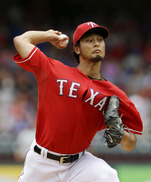MLB 추신수 동료 투수 다르빗슈, 팔꿈치 수술 가능성