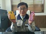 “시제품 땐 직원들 손 부르텄는데 천연가죽 손맛 알아주니 좋네요”