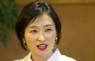 “진실은 지루하고 거짓말은 아름답다!”