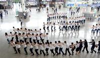 [포토] 기차 타고 휴가 가세요