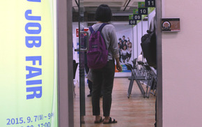 [단독] 취업문 뚫어도…청년 63% 15개월만에 이직
