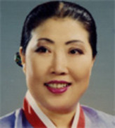 ‘동리대상’에 신영희 명창